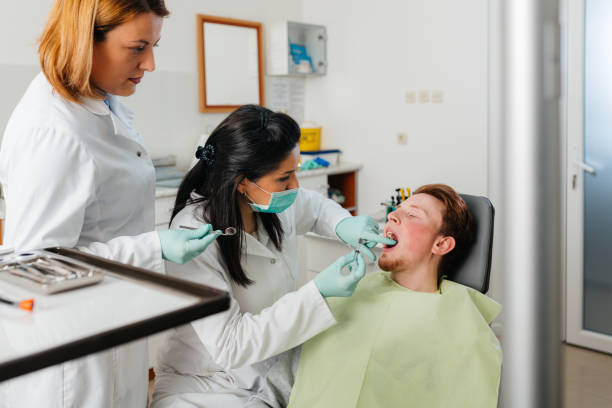 Best Dentist for Tooth Abscess  in Thomasboro, IL